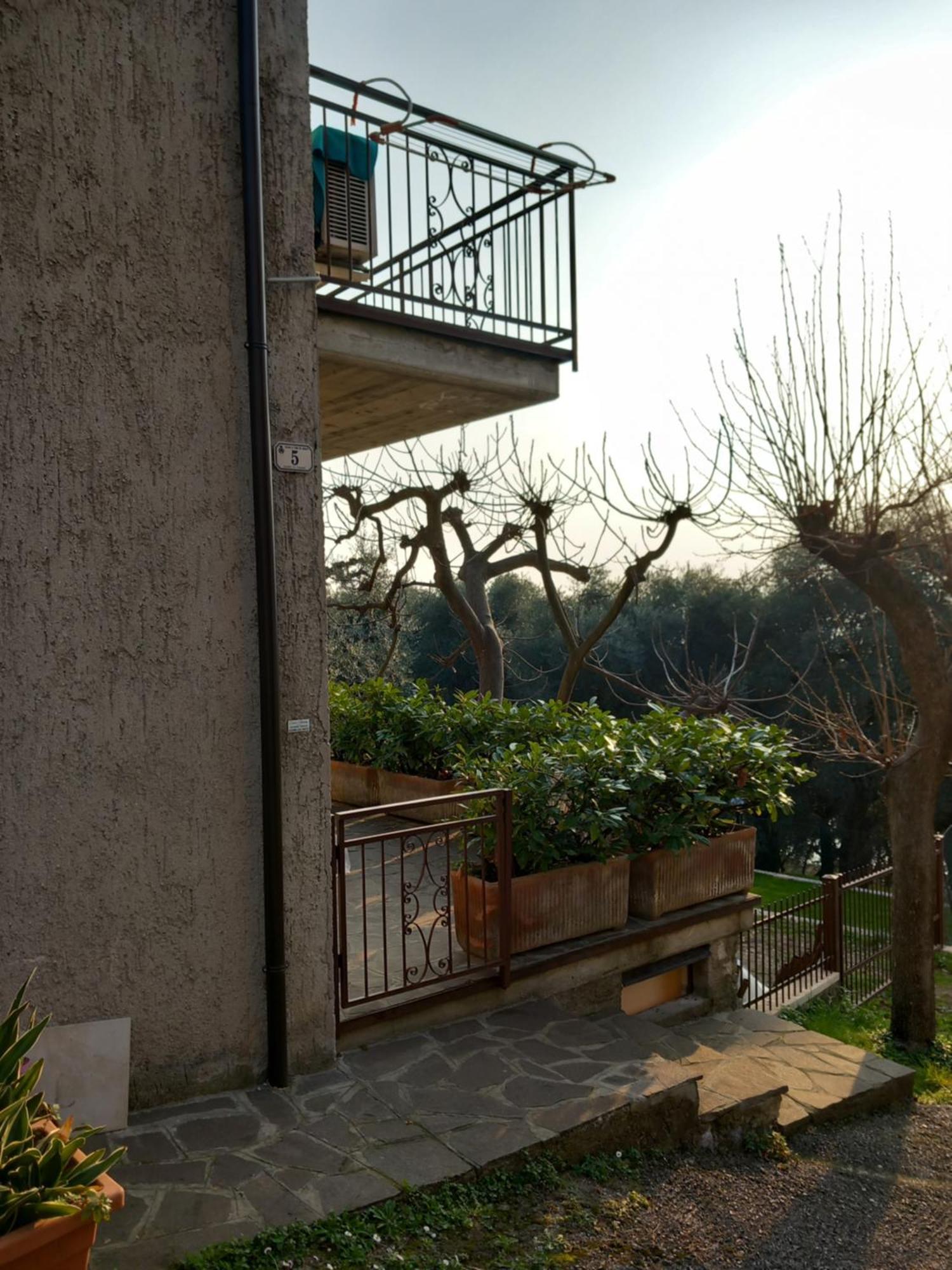 Casa Antony Appartement Torri Del Benaco Buitenkant foto